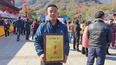 2025年，甘肃省陇南市康县天麻麻王评比及招商会在阳坝召开。三河坝镇斜坡村天麻种